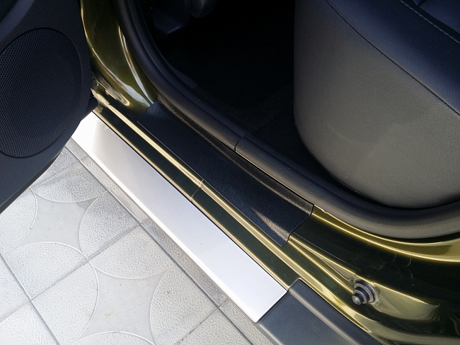 Накладки в проемы передних и задних дверей Renault Duster (с 2015-) (4 шт) KART RDN 0111