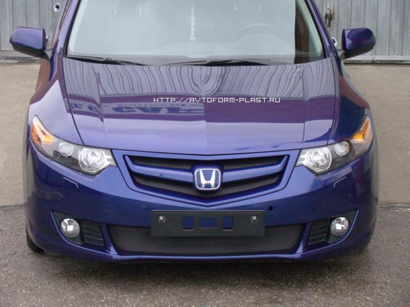 Планка в решетку радиатора SPORT Honda Accord VIII (2008-2010) var №1 под логотип Honda