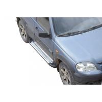 Пороги "Бумер" алюминиевые с резинкой Chevrolet Niva (2009-) (арт.0254rs)