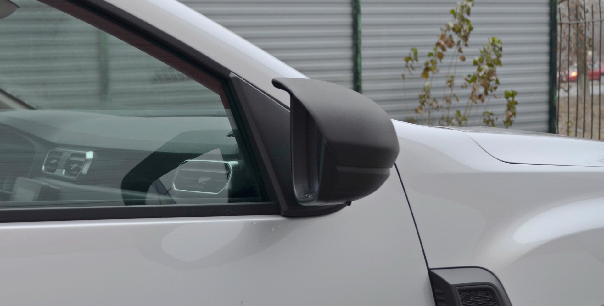 Накладки на зеркала с козырьком для Renault Duster 2 (с 2021 г.в.) KART RD2-НЗК L