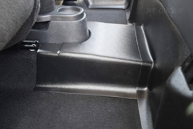 Накладки на ковролин заднего ряда Renault Duster 2012- "PT"  (RDU111701)