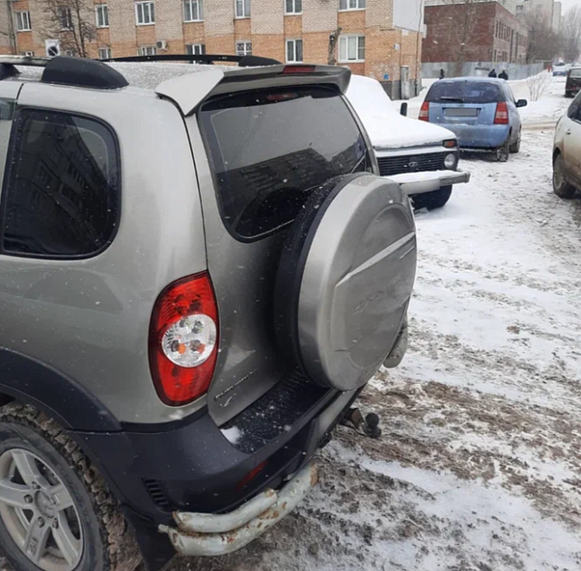 Спойлер АКС 3Н Chevrolet Niva (со стоп сигналом) 647000