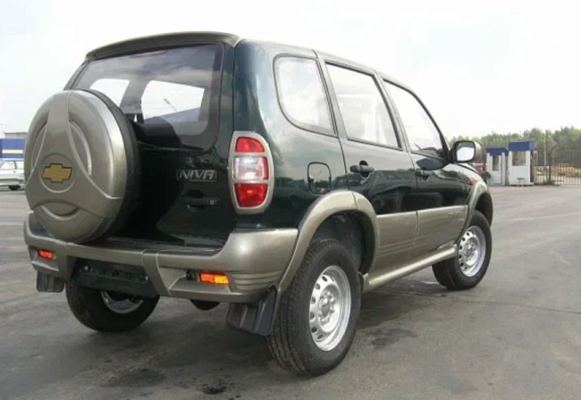 Пороги АКС Кураж круглые на CHEVROLET NIVA до 2009г. (650000)