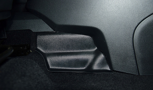 Тоннельные накладки на ковролин Lada Vesta (2 шт) "PT" (LVE111703)